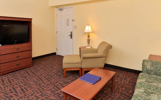 Best Western Louisville East Inn & Suites