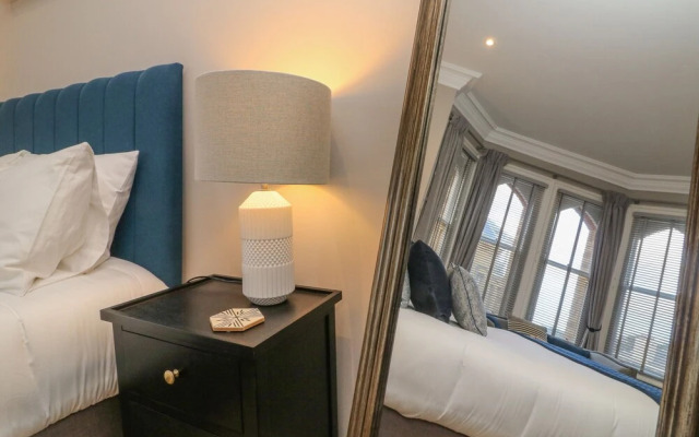 7 Belgrave Apartments