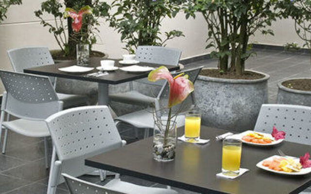 Best Western Cyan Suites