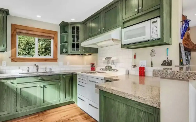 Serenity Pines by Avantstay Incredible Views