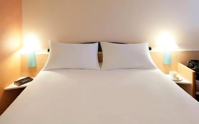 ibis Tarbes Odos