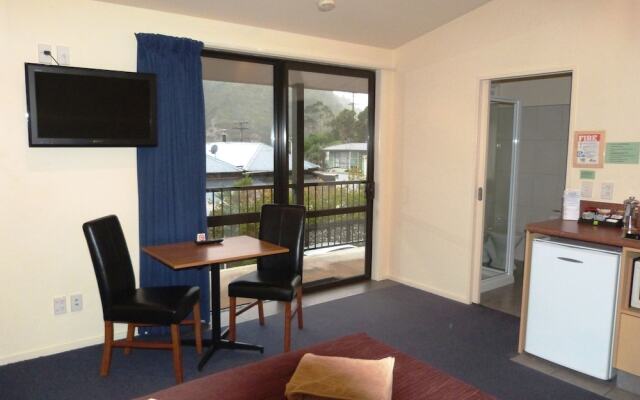Sundowner Motel