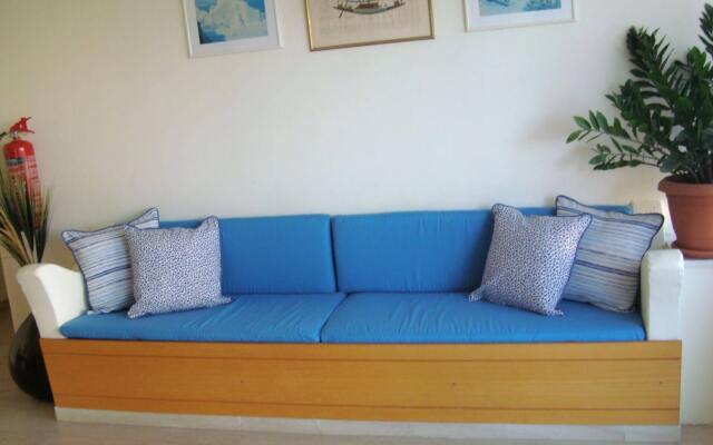 Philippos Studios & Apartments
