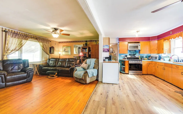Cozy Ballston Spa Home w/ Fenced Yard! - фото 4