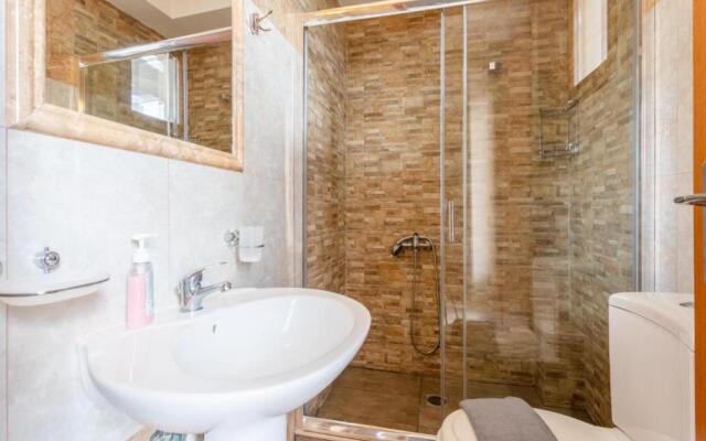 Neria Villas Collection
