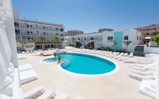 The Beach Star Ibiza Aparthotel - Adults Only