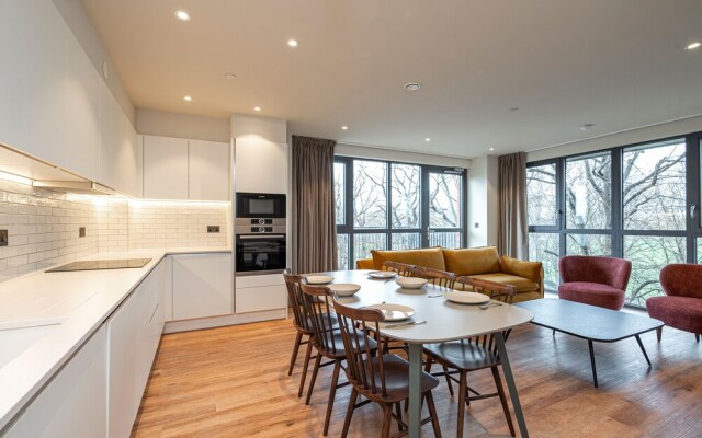Spacious Flat in North London