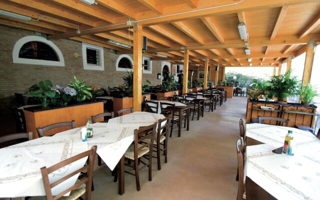 Nice Chalet with Terrace near Sea