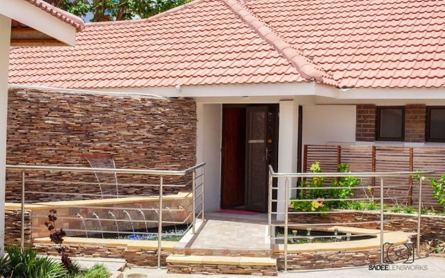 Mavuna Guest Lodge & Conference Centre