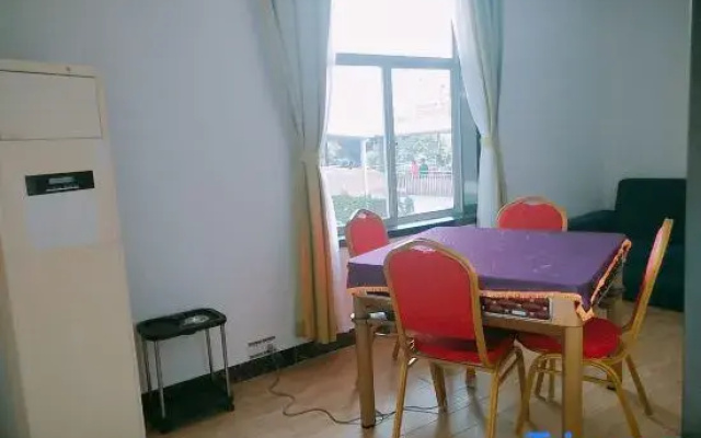 Jinquan Hotel (Shenzhen Dafen Metro Station)