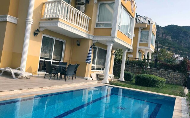 Fantastic 4 bedroom Lux Villa