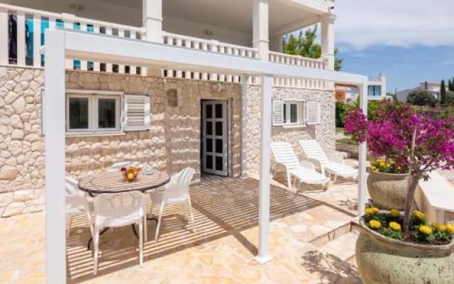 Vila Blanka Apartments