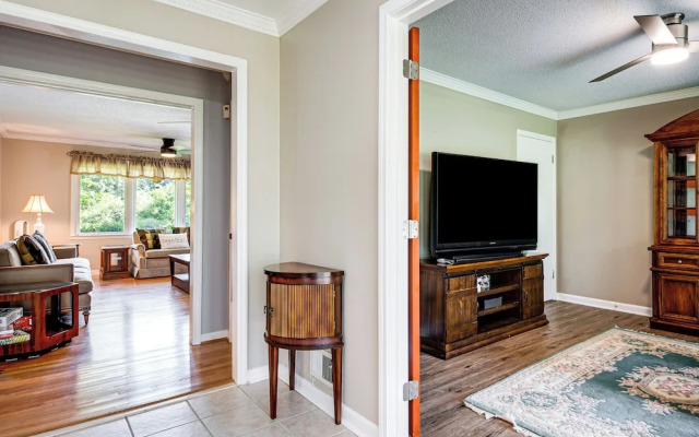 Stonecrest Family Home: Close to Panola Mountain!