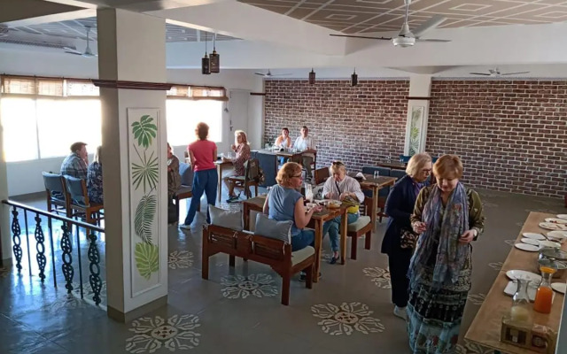 Lakeside Inn Ratanada