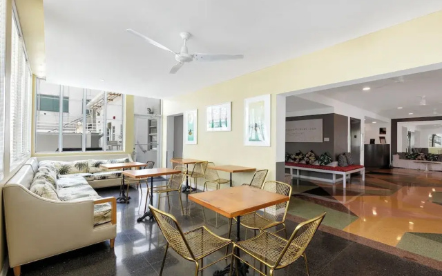 Townhouse Hotel