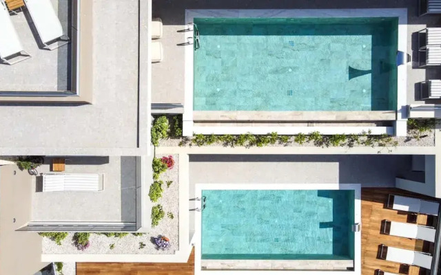 Villa Luna I 100m to Sea Free Heated Pool