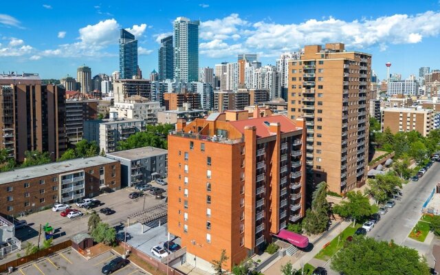 The Lost No Service Fees Penthouse Hot Tub