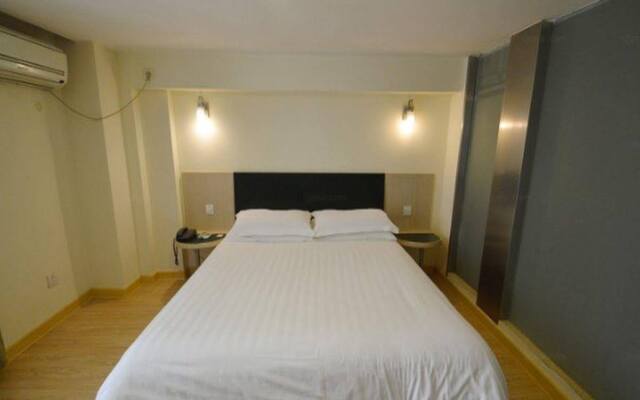 Motel 168 Nanjing Hu Ju Road Inn – Guest Rooms – Nanjing