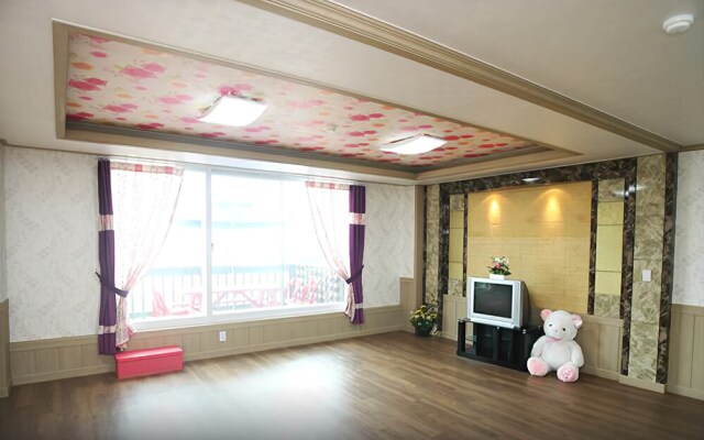 Seonjaedo Morning Silent Sea Pension