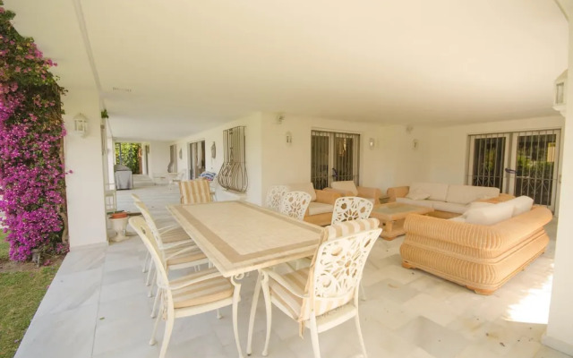 Villa Shayna