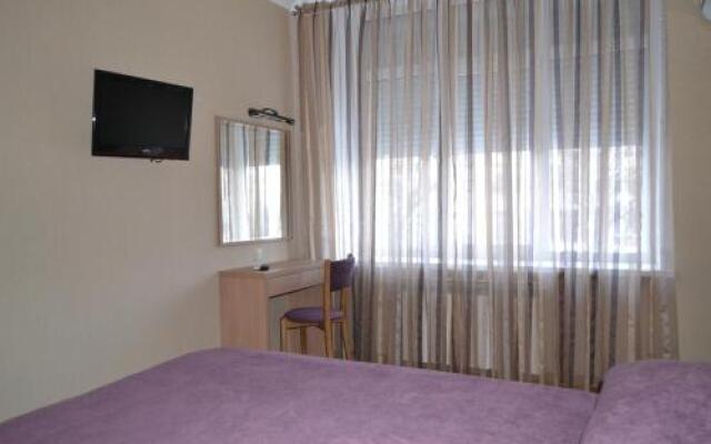 Hotel Apartments Adresa