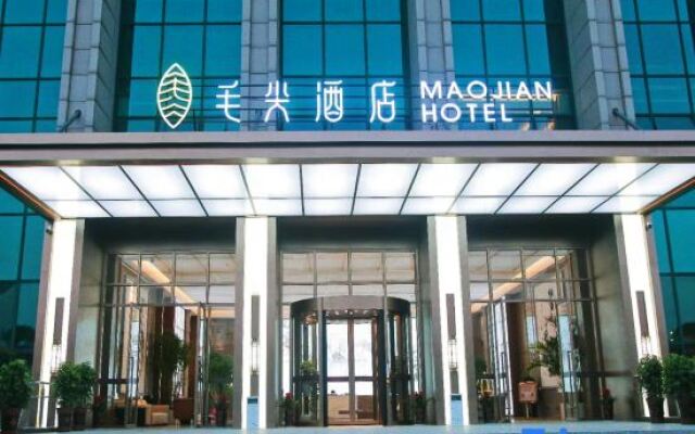 Xinyang Maojian Hotel