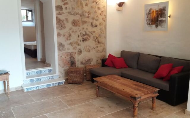 Bastide Provençale Les Mûriers d'Engaspaty
