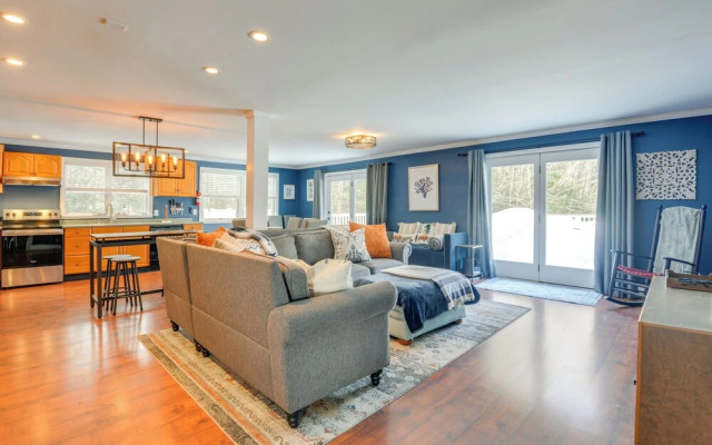 Ski, Golf & Hike: Spacious Dover Retreat!