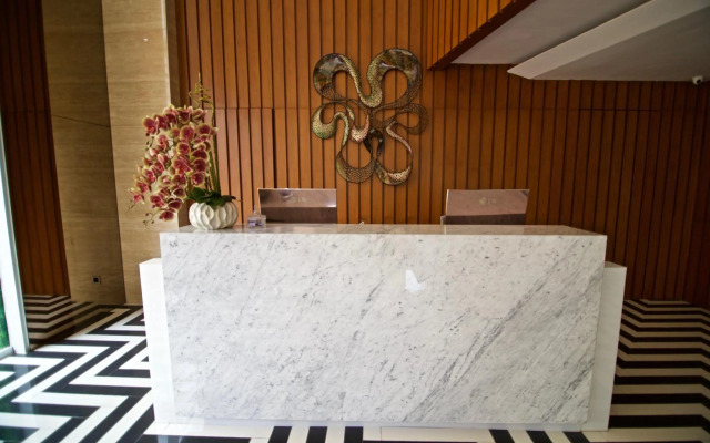 Verse Luxe Hotel Wahid Hasyim