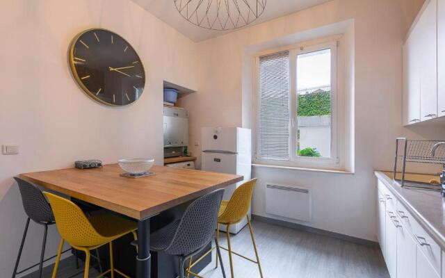 Apt 2-4 pers, charme de l'ancien, calme, vélos, Annecy centre