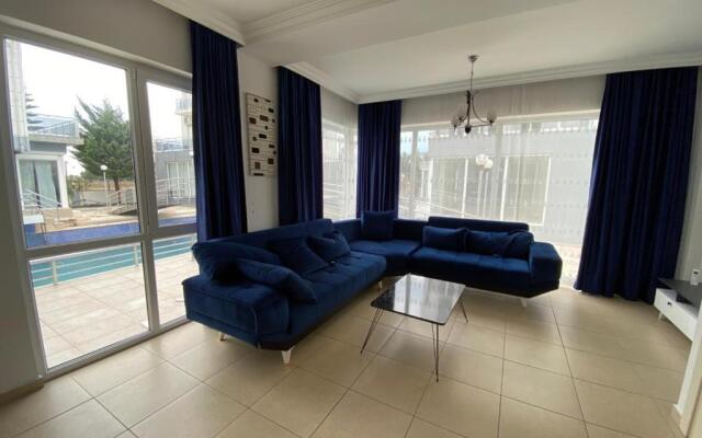 3 katlı triplex havuzlu