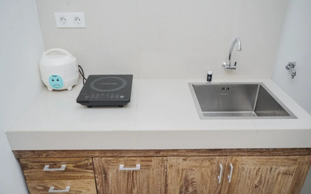 Nice and Homey Studio at Bintaro Embarcadero Apartment