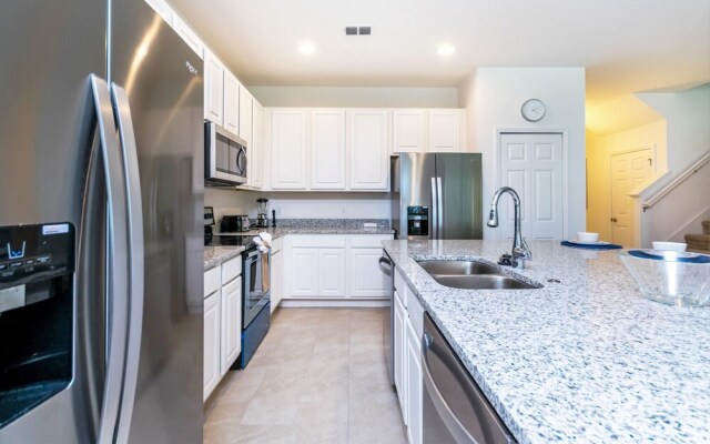 Solterra - 6108 Broad Oak Drive