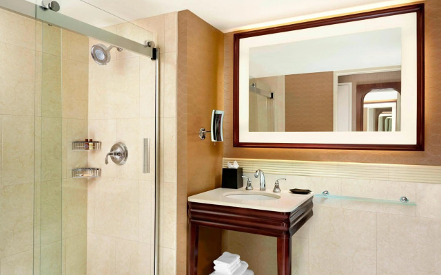 Sheraton Centre Toronto Hotel