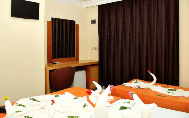 Side Temple Hotel