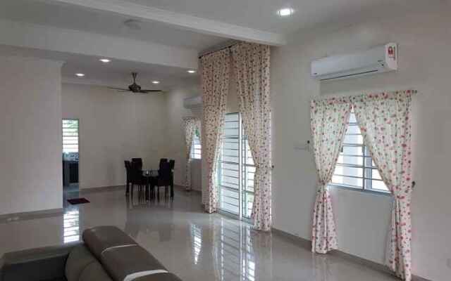 Sitiawan Homestay