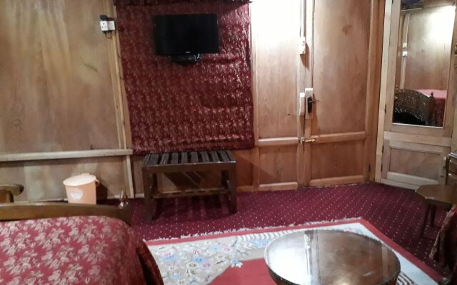 Luxury Inn Badyari Palace Houseboats