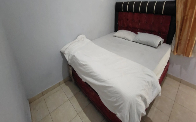 Hotel O Homestay Citra – Guest Rooms – Kendari