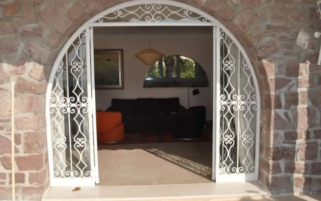 Villa Mentine Modern Retreat