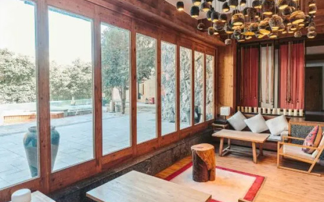 LUX* Tea Horse Road Benzilan