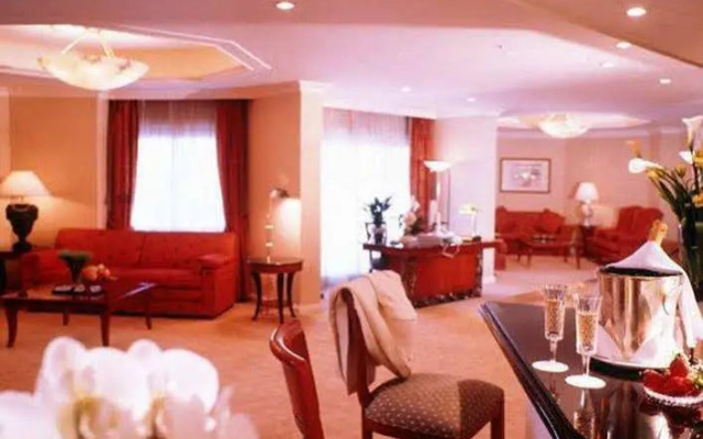 The Grand Suite