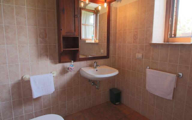 Farmhouse in Proceno With Pool and Hill Views