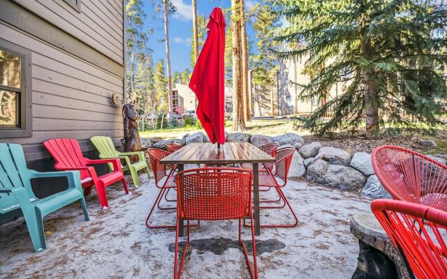 Park Forest  4 Bedroom Home by RedAwning