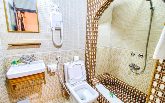 Tembo House Hotel & Apartments