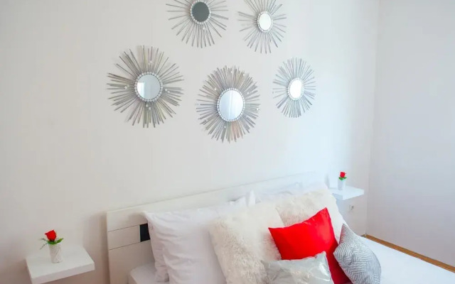 Apartment Red