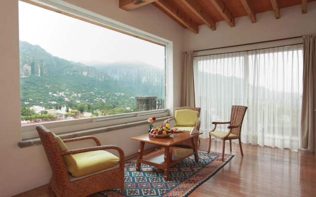 Posada del Tepozteco - Hotel & Gallery