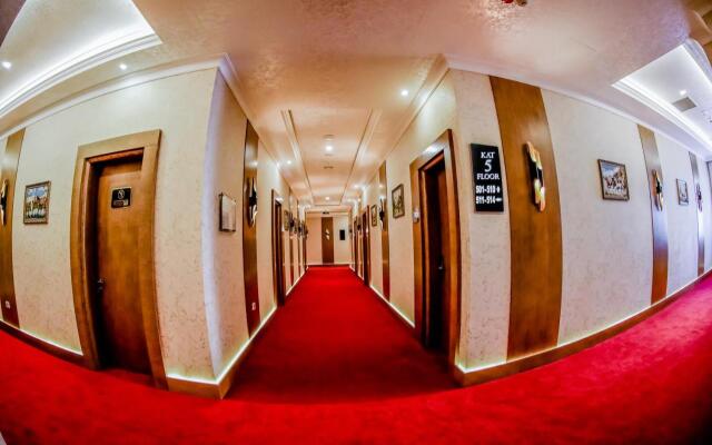 Addison Hotel