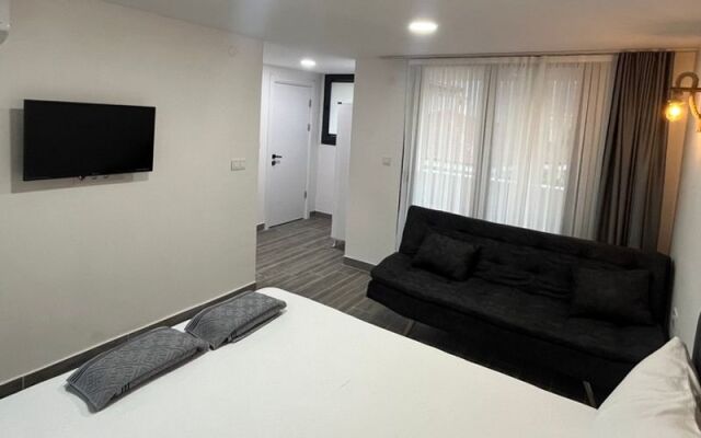 Akçapınar Altın Konakları