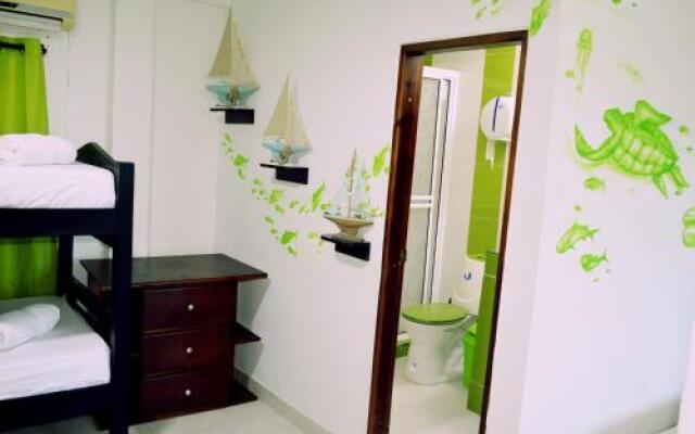 Apartamentos Y Hostal Acuario