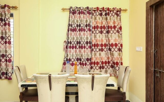 OYO 13554 Hotel Buttercouch